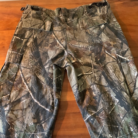 Camo Cargo Pants - Picture 3 of 3